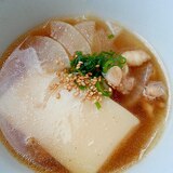 おもちアレンジ★鶏もも肉と大根の中華風お雑煮